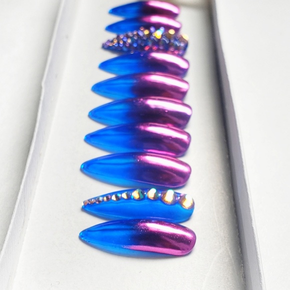 *Chromella* Reusable Press On /Custom Nails - Picture 4 of 7